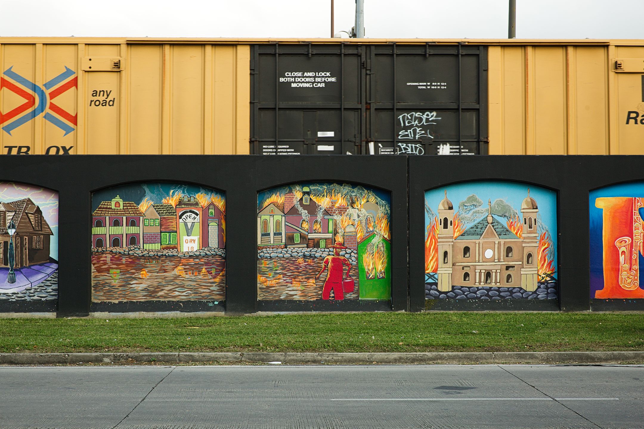 The Great Wall of New Orleans - Tchoupitoulas Street Floodwall Mural